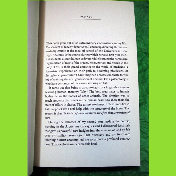 Book -  Your Inner Fish: A 3.5-Billion-Year History of the Human Body - Picture 11 of 14